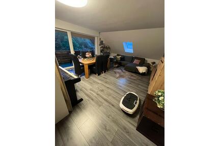 Großzügige sanierte 4 Zimmer-Wohnung mit Balkon, Garage uvm. - Schlangen