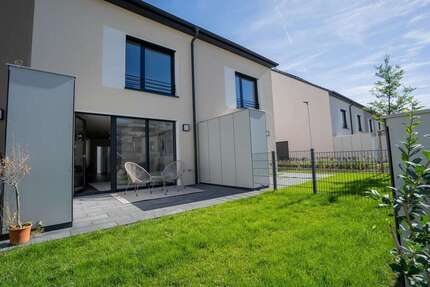 Haus zum Mieten in Nürnberg 2.370,00 € 145 m²