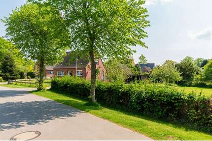 Haus zum Kaufen in Schwabstedt 198.000,00 € 135 m²