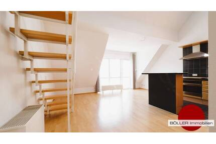 Mitten in der schönen Rosenau! Ganz oben über 2 Etagen mit Sonnenbalkon! - Nürnberg