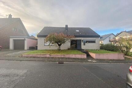 Exclusives Einfamilienhaus 7 Zimmern Schwimmbad und Wintergarten - Mechernich