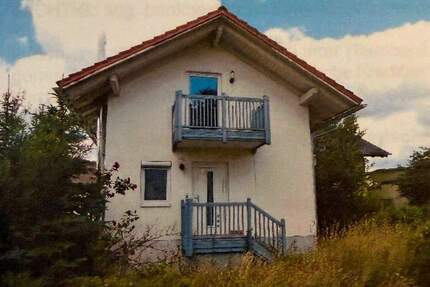 Einfamilienhaus - 47.000,00&nbsp;EUR Kaufpreis, ca.&nbsp; 118,00&nbsp;m&sup2;&nbsp;Wohnfl&auml;che in Zwiesel (PLZ: 94227)