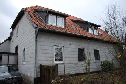Haus zum Kaufen in Wennigsen (Deister) 175.000,00 € 230 m²