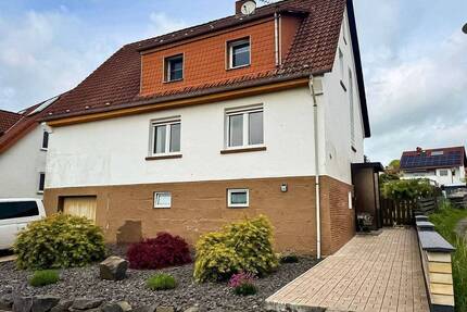 Einfamilienhaus auf schönem Grundstück mit Fernblick - Helsa