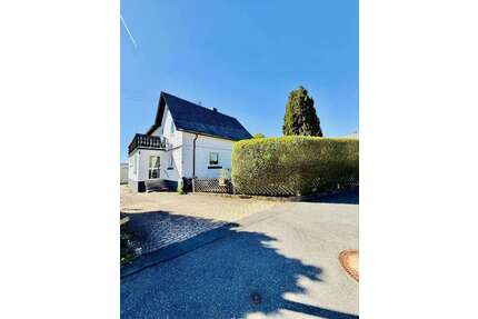 Haus zum Kaufen in Wilhelmsthal 109.000,00 € 130 m²
