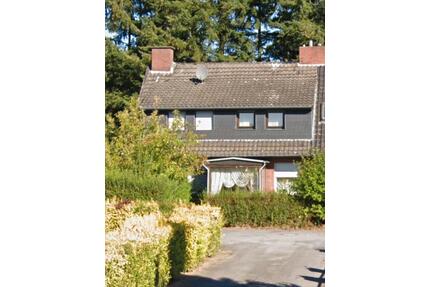 Charmante Doppelhaushälfte mit großem Garten und viel Potenzial - Lähden