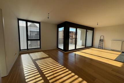 4 Zi-Whg in MA Neckarstadt-Ost mit Balkon+Keller+Tiefgarage - Mannheim