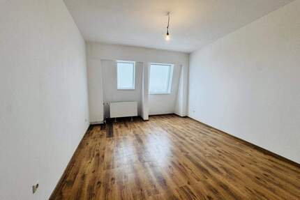 Raum zum Leben: Helle Wohnung mit schöner Wohnküche in Magdeburg Südost