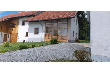 Haus zu verkaufen - 299.000,00&nbsp;EUR Kaufpreis, ca.&nbsp; 90,00&nbsp;m&sup2; in Schöfweg (PLZ: 94572)