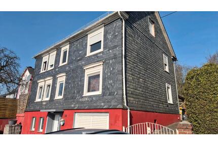 Freistehendes Einfamilienhaus mit 170 m2 Wohnfläsche - Neunkirchen