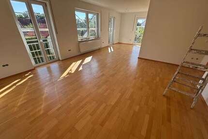 Haus zum Mieten in Hilgertshausen 1.990,00 € 185 m²