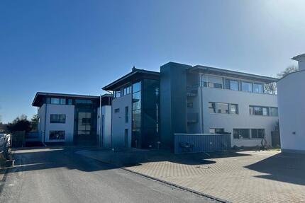 Exklusive 3-Zimmer-Wohnung (136 m²) mit Aufzug & 2 Stellplätzen - Heroldsberg