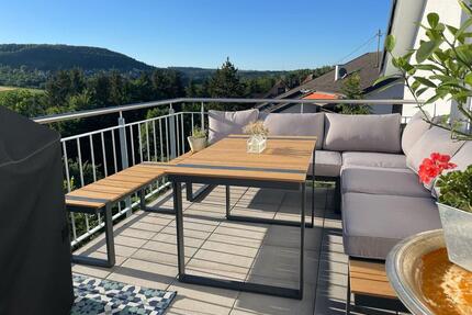 Traumhafte Aussichten - helle 3 Zimmer Wohnung mit Balkon - Nagold