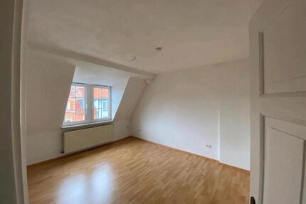 2-Zimmerwohnung zentrumsnah - 680,00&nbsp;EUR Kaltmiete, ca.&nbsp; 65,00&nbsp;m&sup2; in Bayreuth (PLZ: 95444) City
