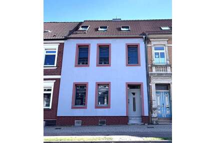 Hochwertig saniertes Reihenmittelhaus in Tangermünde - stilvoll modernisiert mit Garten, Garage und Nebengelass