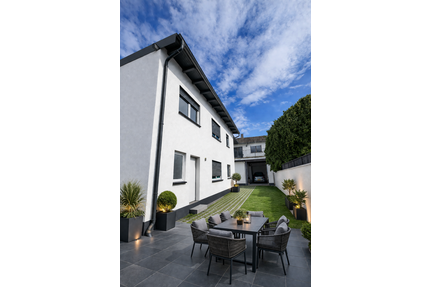 Haus zum Kaufen in Oberhausen-Rheinhausen 399.000,00 € 208.28 m²