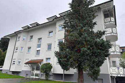 2 ½ - Zimmer-Erdgeschoss-Wohnung mit Terrasse und Tiefgaragenstellplatz - Ettenheim