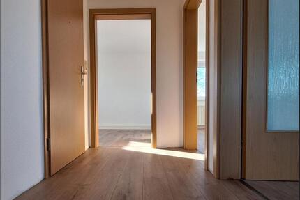 Frisch sanierte gemütliche 3-Raum Wohnung - Großschirma