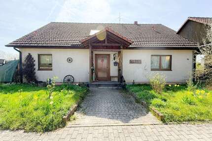 Haus zum Kaufen in Krautheim 350.000,00 € 227 m²
