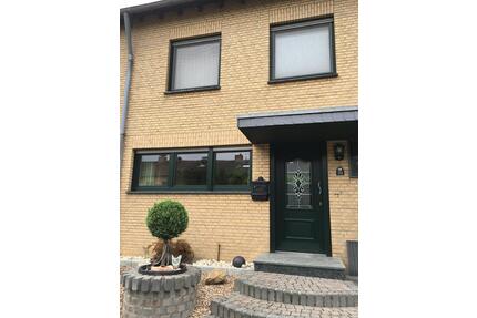 Attraktives Reihenhaus mit großem Raumangebot & Garten - Kleve