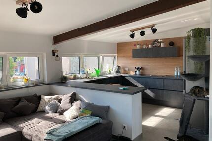 100 m2 Wohnung - 1.000,00&nbsp;EUR Kaltmiete, ca.&nbsp; 100,00&nbsp;m&sup2; in Naila (PLZ: 95119)