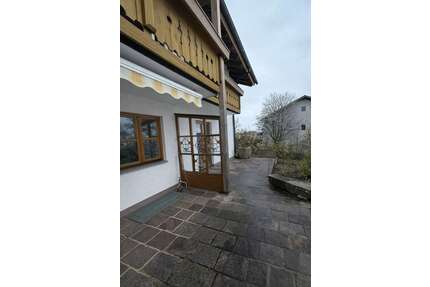 Haus zum Kaufen in Höslwang 599.000,00 € 299 m²