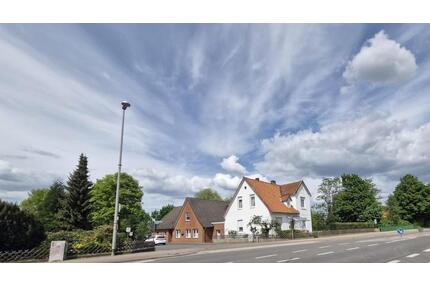 Immobilienensemble – zwei Häuser auf großem Grundstück - Nienburg (Weser)
