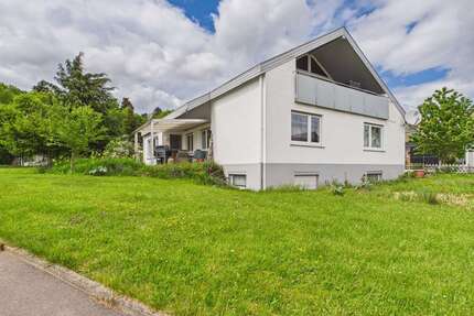 Haus zum Kaufen in Rottweil Bühlingen 469.000,00 € 259 m² - Rottweil / Bühlingen