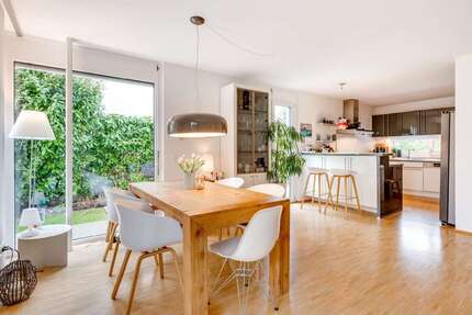Haus zum Kaufen in Höhenkirchen 1.140.000,00 € 149.99 m²