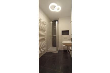 Helle, frisch sanierte 3-Raum-Wohnung am Zeller Berg - Aue-Bad Schlema