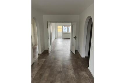 Moderne Wohnung - 750,00&nbsp;EUR Kaltmiete, ca.&nbsp; 82,00&nbsp;m&sup2; in Weiden in der Oberpfalz (PLZ: 92637)