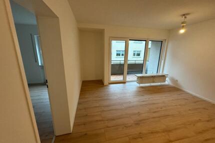 Hübsche 2 ZKB mit Balkon in MA-Feudenheim – teilrenoviert - Mannheim