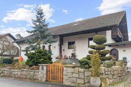 Haus zum Kaufen in Feilitzsch 335.000,00 € 148 m²