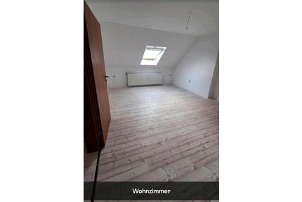 Moderne DG Wohnung 4ZKB 85qm - 700,00&nbsp;EUR Kaltmiete, ca.&nbsp; 85,00&nbsp;m&sup2; in Steimel (PLZ: 57614)