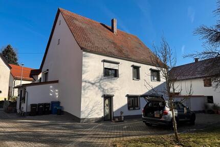Bauernhaus mit großem Grundstück, Hühnerhaltung & Werkstatt - Altdorf bei Nürnberg