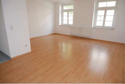 Wohnung zum Mieten in Chemnitz 220,00 € 38.26 m²