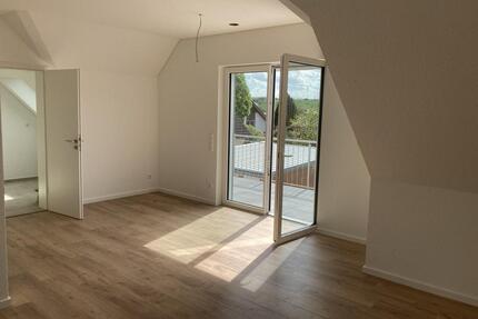 Wiesenbach: Helle 3-Zimmer Wohnung im 2. OG