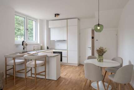 Haus zum Mieten in Erkner 1.750,00 € 124.96 m²