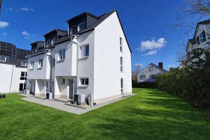 Haus zum Mieten in Fuldatal 1.690,00 € 140 m²
