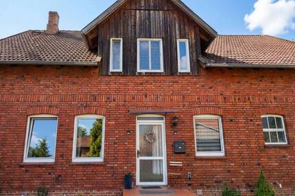 Faktor 17: Ausbau-Potenzial - 6 Einheiten: Ehemaliger Gasthof nähe Lüneburg - Kirchgellersen / Heiligenthal