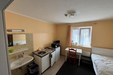 Gemütliches 1-Zimmer-Apartment mit Kitchenette &Charme- möbiliert - Burgau