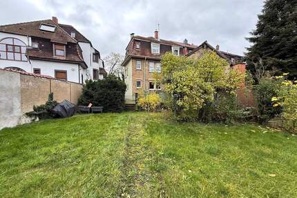 Dreifamilienhaus mit zusätzlicher Bebauungsmöglichkeit in MA-Hochstätt - Mannheim Seckenheim