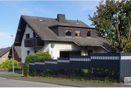 Kall im Naturpark Eifel, großzügiges Einfamilienhaus mit Einliegerwohnung in gepflegte Ruhiglage nahe Ortskern
