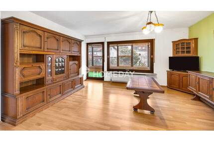 Familienfreundliches Einfamilienhaus mit Wintergarten und ausgebautem Keller in Furth