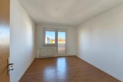 SINGLEWOHNUNG in RUHIGER LAGE - 270,00&nbsp;EUR Kaltmiete, ca.&nbsp; 49,00&nbsp;m&sup2; in Bad Lausick (PLZ: 04651)