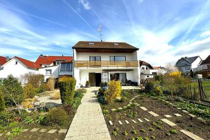 Ober-Mörlen: Charmantes Einfamilienhaus mit großzügigem Garten und Ausbaupotenzial