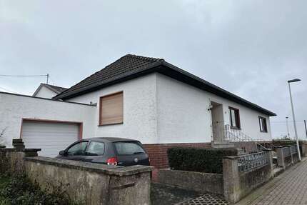 Haus zum Kaufen in Bad Neuenahr-Ahrweiler Ramersbach 299.000,00 € 135.1 m² - Bad Neuenahr-Ahrweiler / Ramersbach