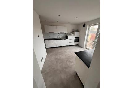 Zu vermieten: Einfamilienhaus Mannheim- Schönau