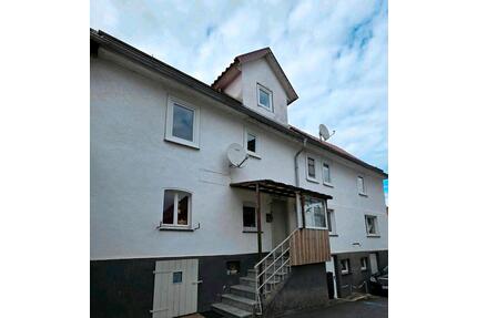 Uriges Domizil an der B254 - 85.000,00&nbsp;EUR Kaufpreis, ca.&nbsp; 150,00&nbsp;m&sup2; in Homberg (Efze) (PLZ: 34576)