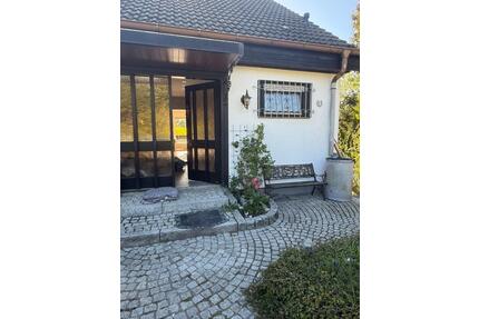 Einfamilienhaus mit Garten, Terrasse und Balkon in Taunusstein